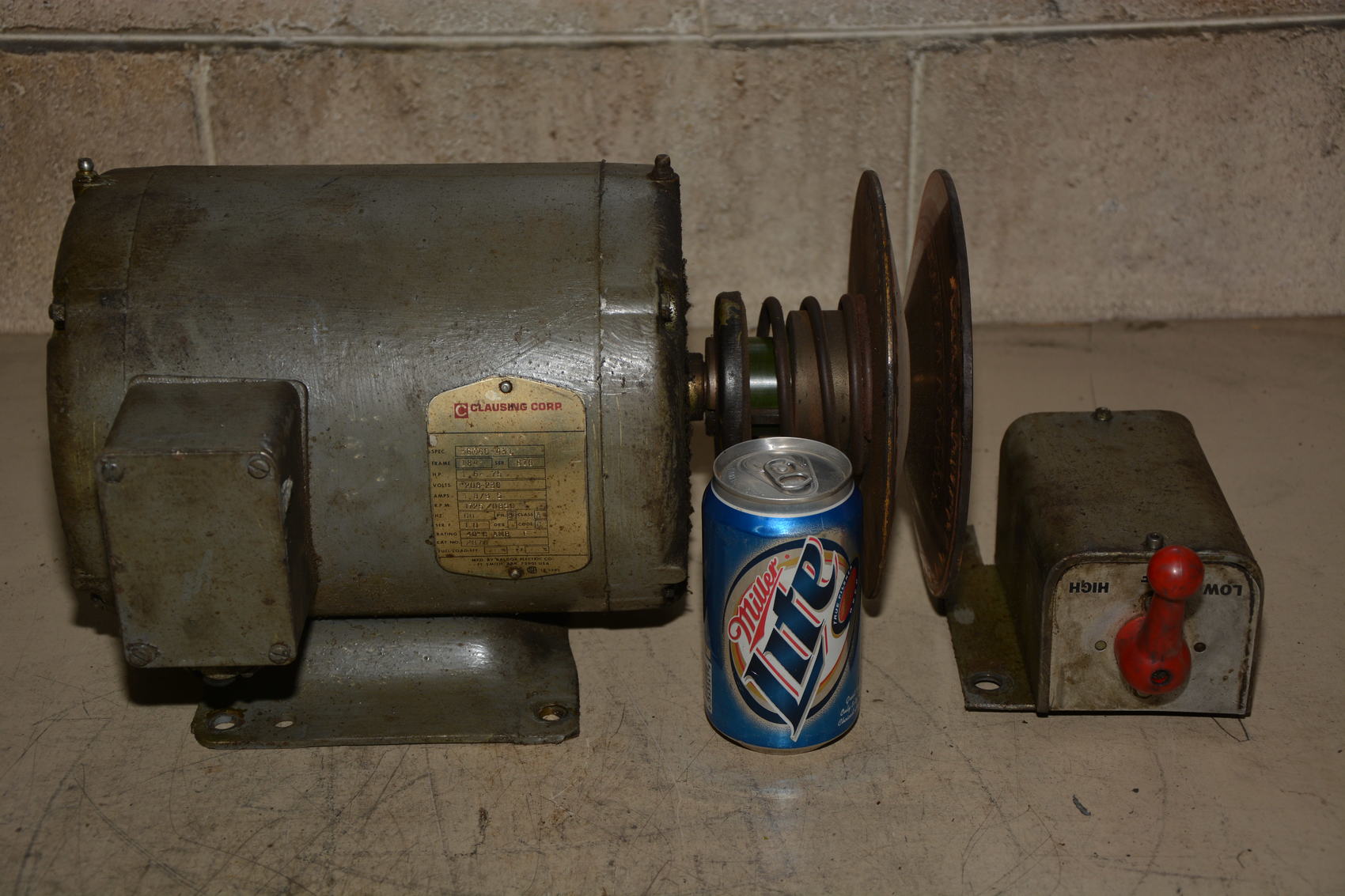 Baldor / Clausing two-Speed AC Motor,1.5/.75 HP, 1725 / 850 RPM, 220V