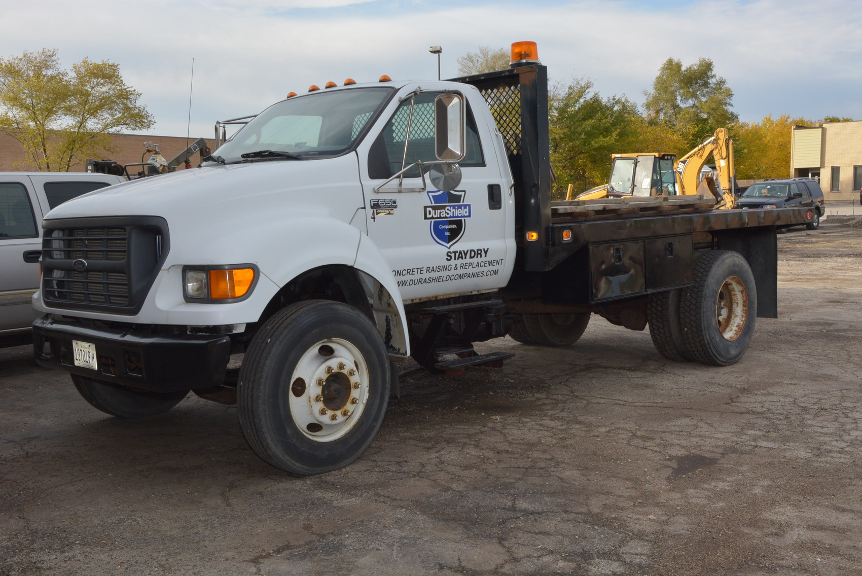 Ford F650 XL Super Duty Straight Truck,26000 Lb.GVWR,Diesel,Auto.