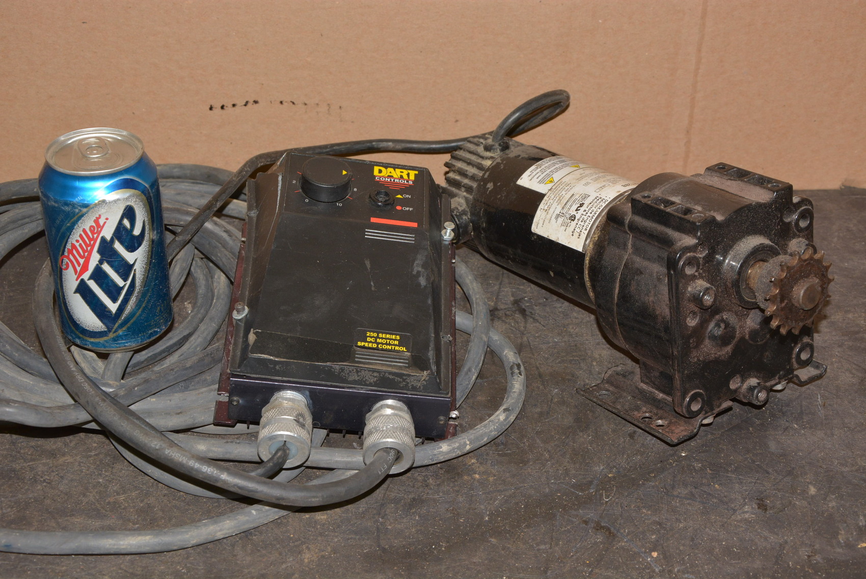 Dayton 4Z128B 1/8 HP DC GearMotor,Dart 1Phase V.S.Drive