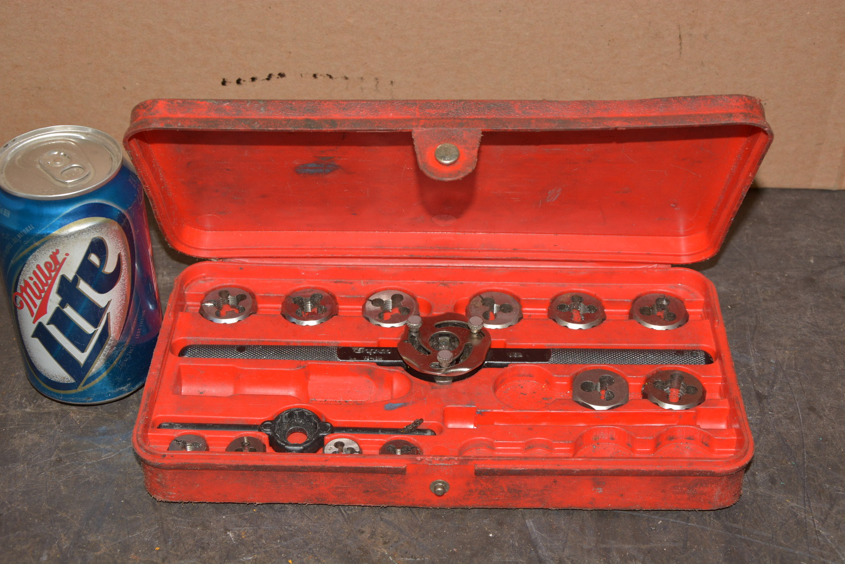 SnapOn Tools Tap and Die Set,No.4 to 1/2",(2)Handles,Case