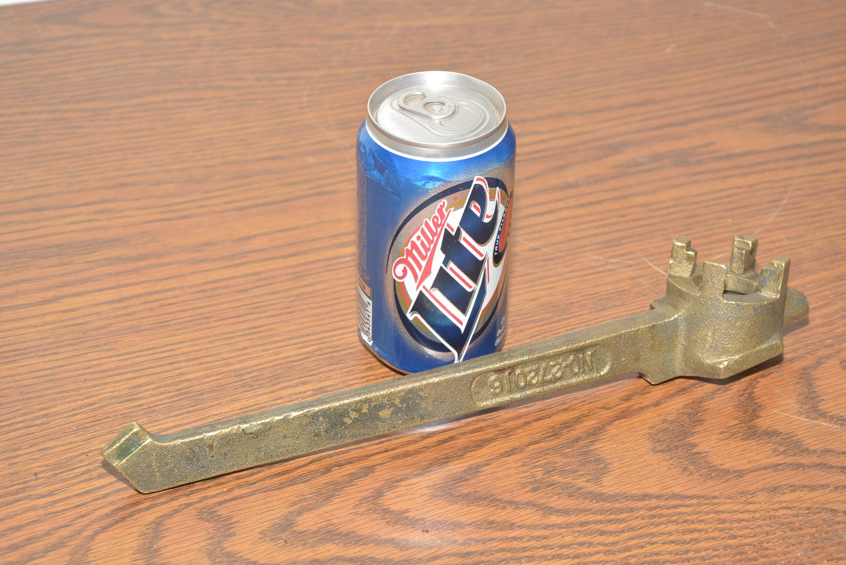 BRONZE Wesco 272016 Drum Bung Barrel Opener,15/8"Hex/2"Round End