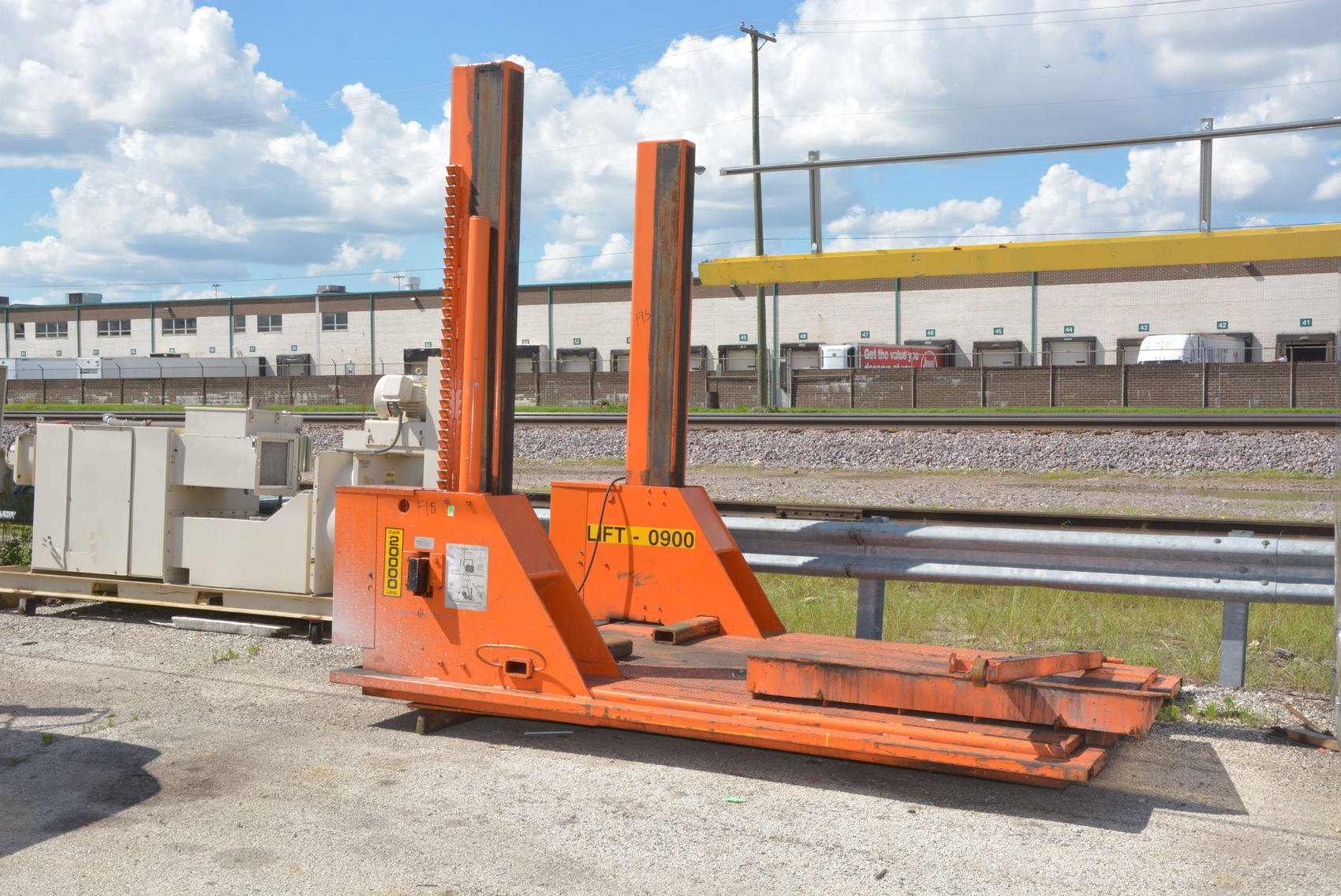 Excalibur Fork Truck forklift Service Lift 20,000 lbs
