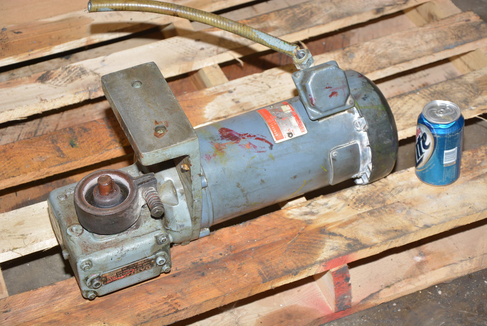 General Electric GearMotor 201;3/4 HP,90v DC,DAHLGREN gear head motor