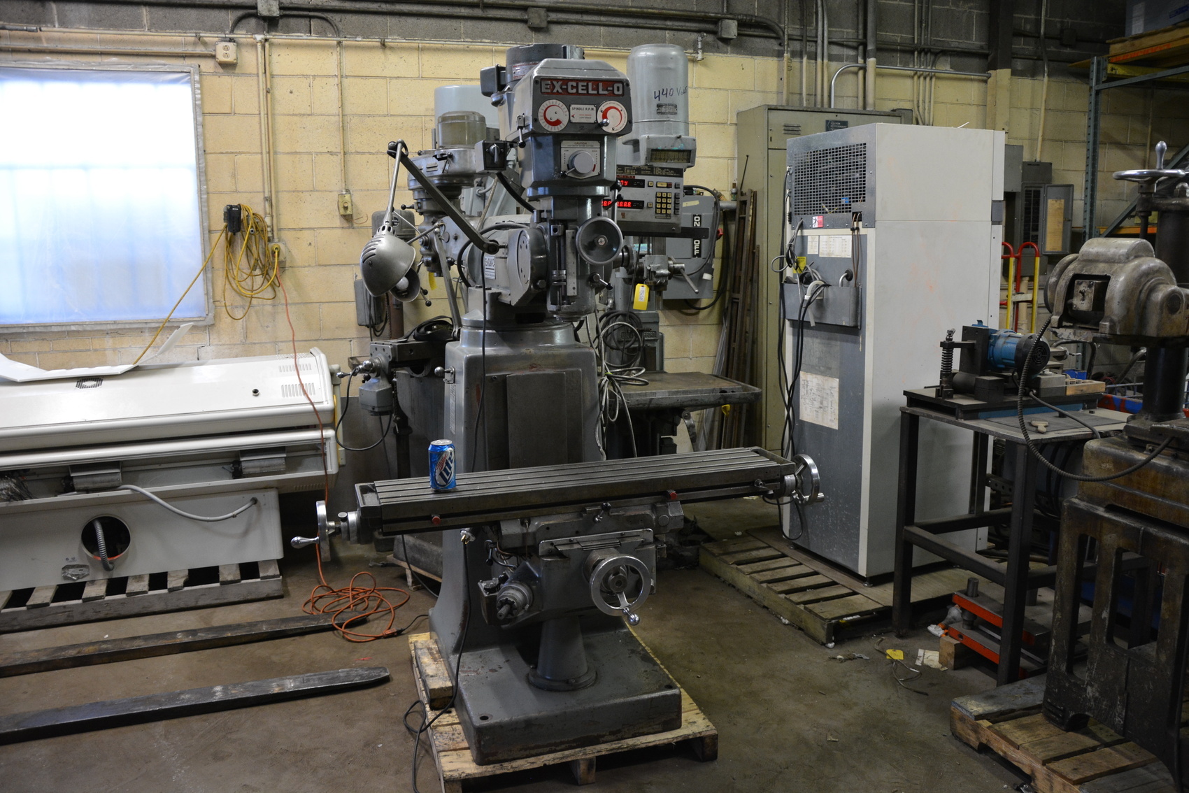 EX-CELL-O Variable Speed Vertical Milling Machine,Mdl.602.9"x 42"