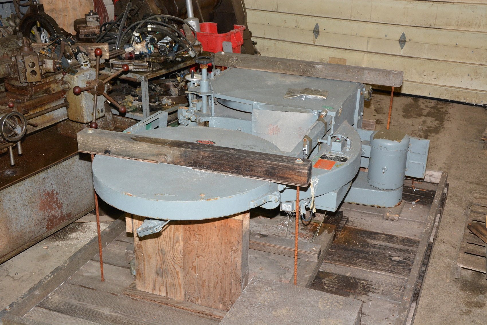 Moak Vertical machine band saw woodworking;Size 36;