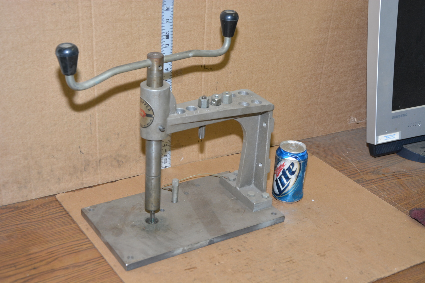 E-Z HAND TAPPER Jig Countertop Tap Handle Tool with 3 TAP ADAPTERS
