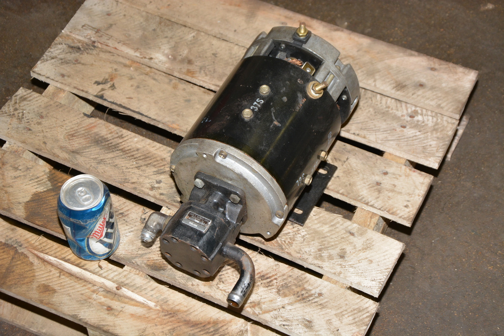 John S Barnes Hydraulic Pump with Raymond 36VDC dc electric motor