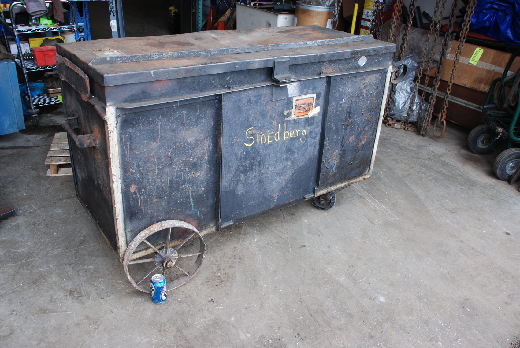 Big Heavy Duty Tool Box with wheels