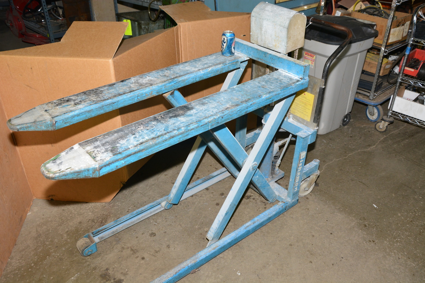 Bishamon Pallet Lifter Jack Skidlift Positioner Loader;LV-10;42"Forks