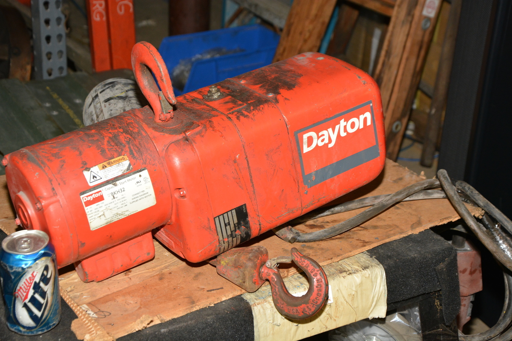 Dayton 1/2 ton 10ft electric chain hoist;SINGLE PHASE;1/4 HP