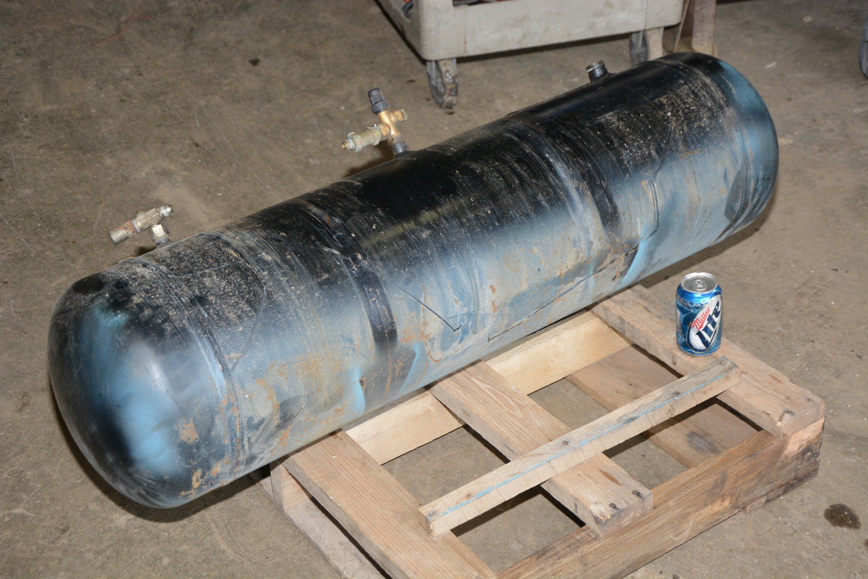 Compressed air refrigeration accumulator tank;400 PSI;12 x 44"