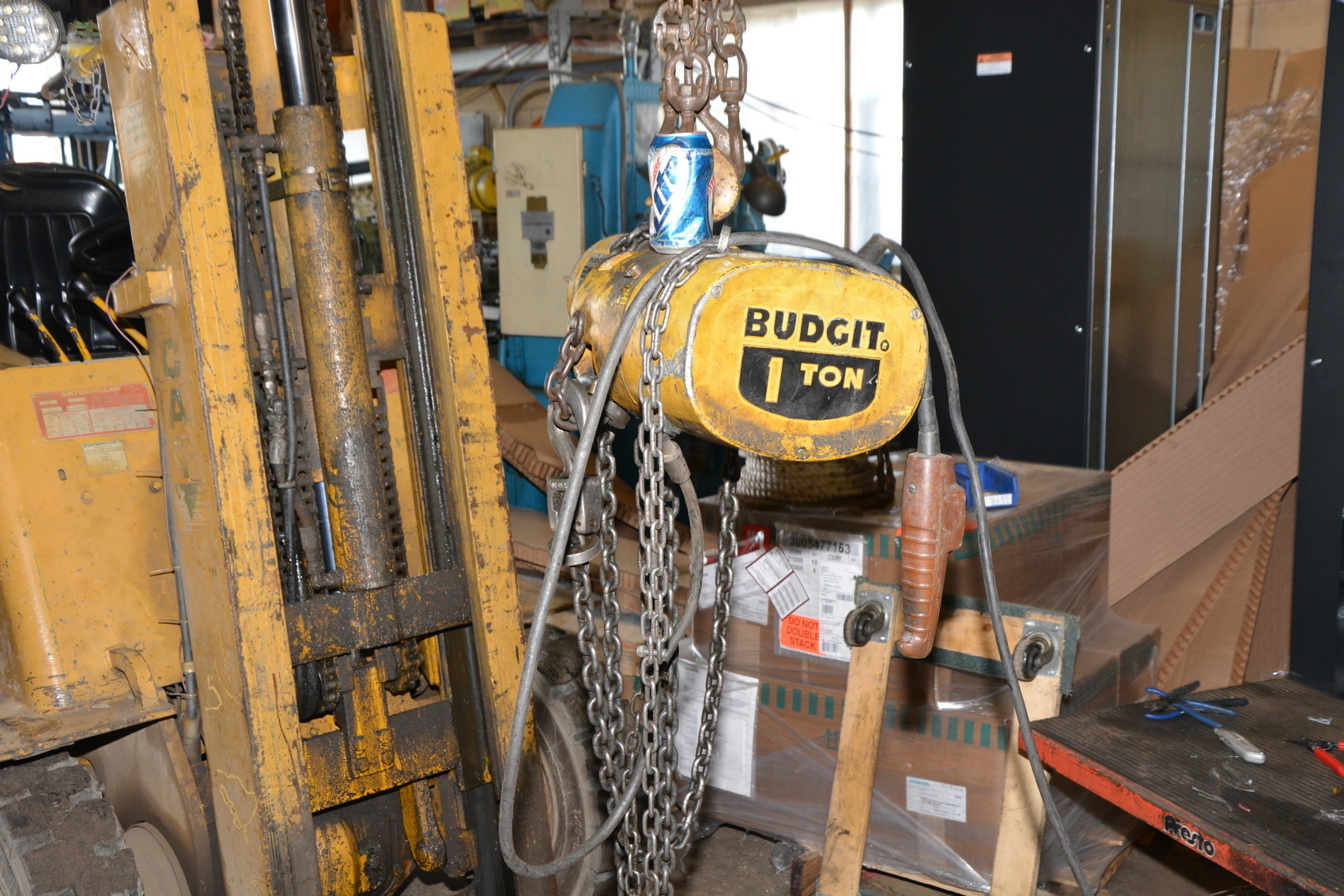 Budgit 1 ton Electric Chain Hoist;model 113454-10;16 FPM;3 PH;1 HP