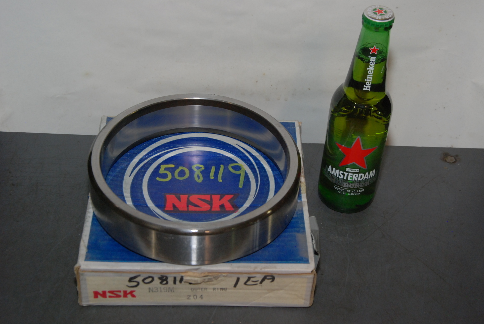 NEW NSK BEARING N319M OUTER RING