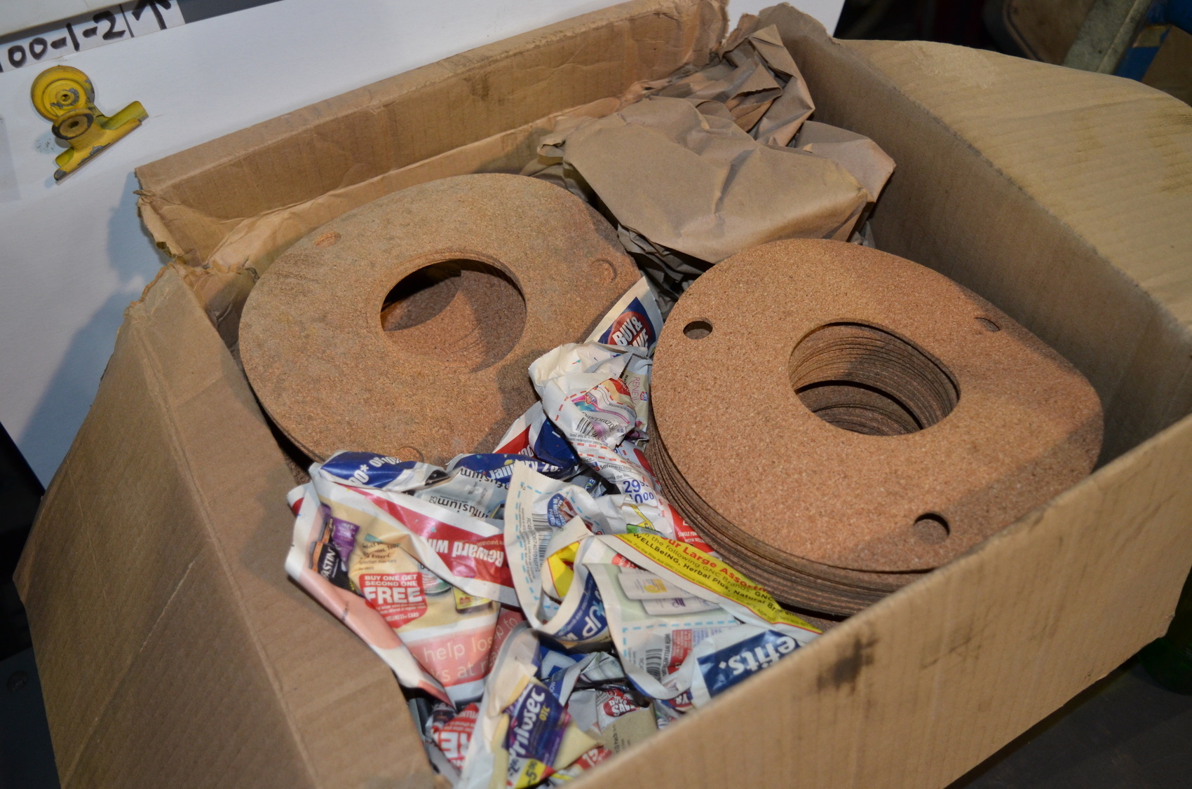 NEW Lot of 120 Garlock flange cork Gasket;71/2"OD;3"ID;9/16"holes