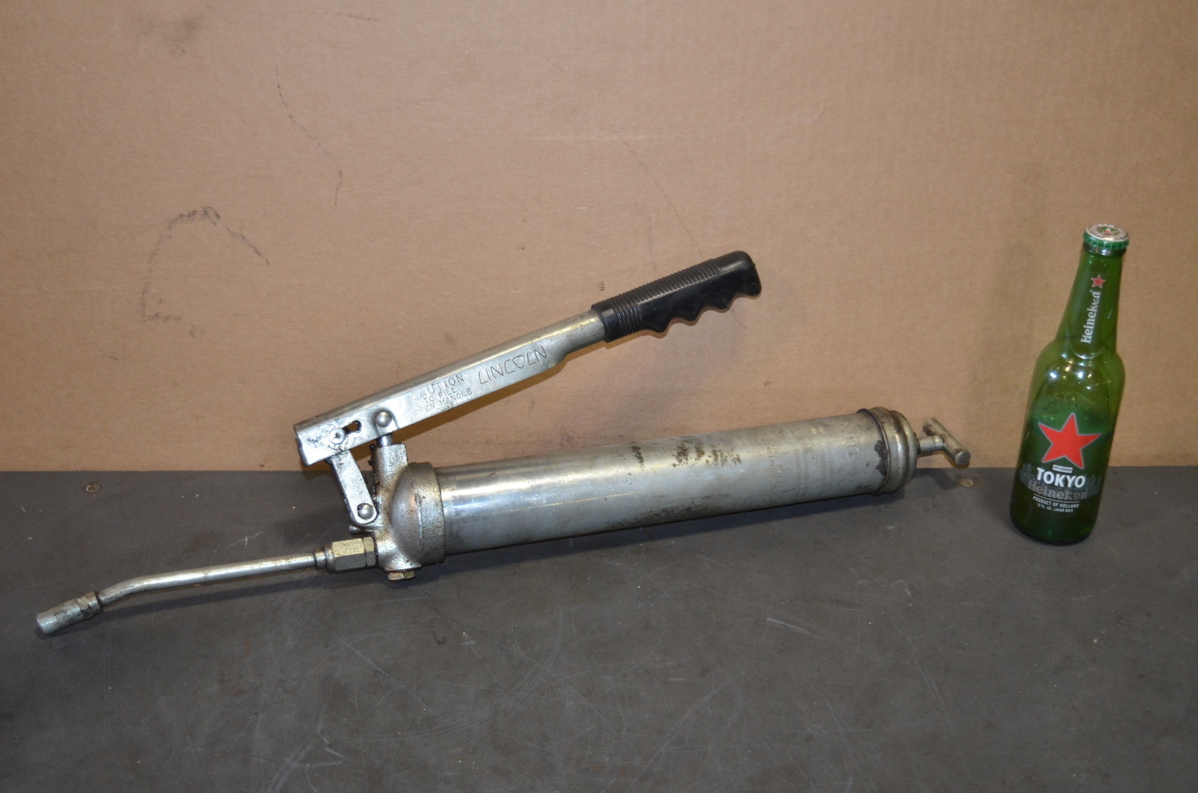 Lincoln Lever Action Grease Gun;13"