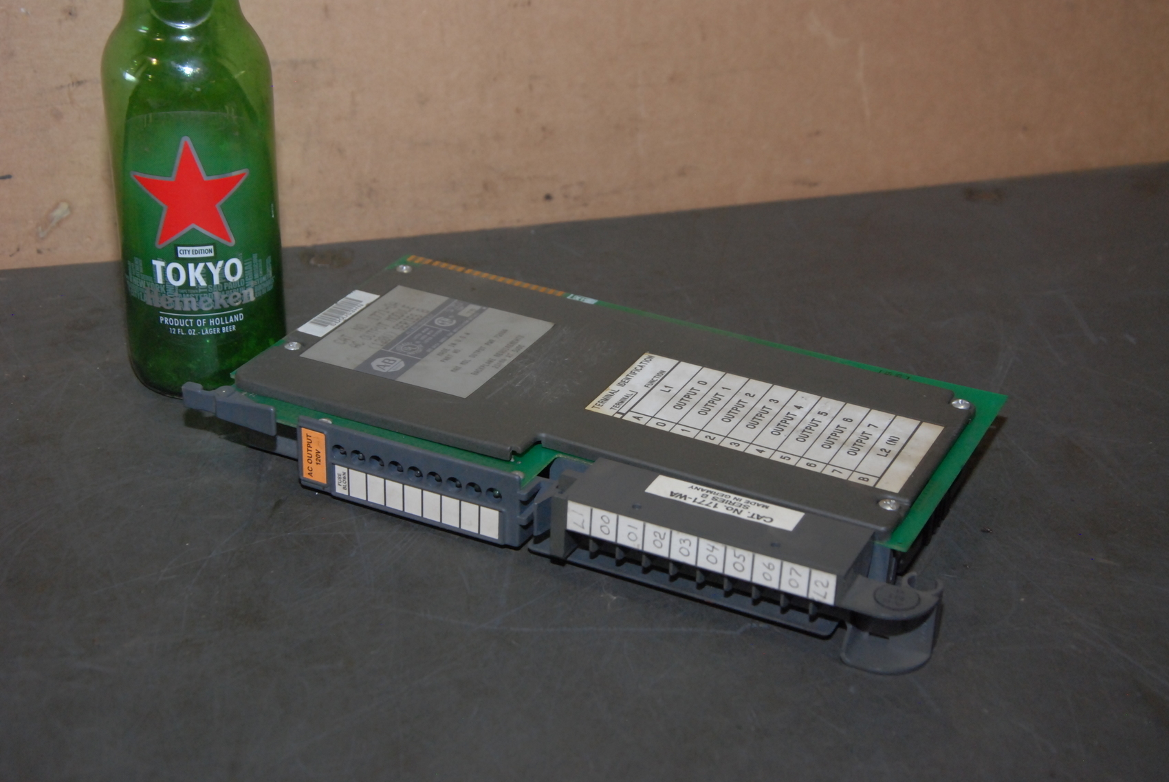 ALLEN-BRADLEY 1771-OA AC Output Module;Series B;120V;with 1771-WA