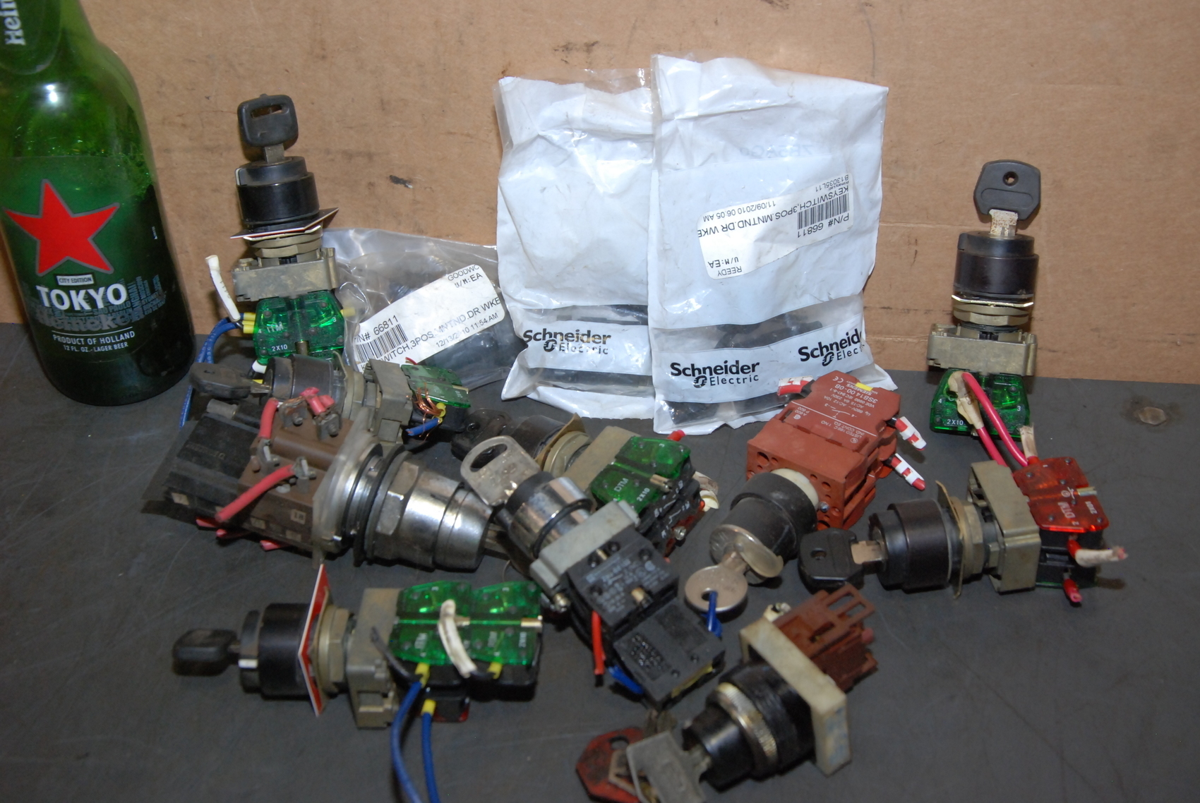 Lot of 13 various industrial machinery switches with keys buttons