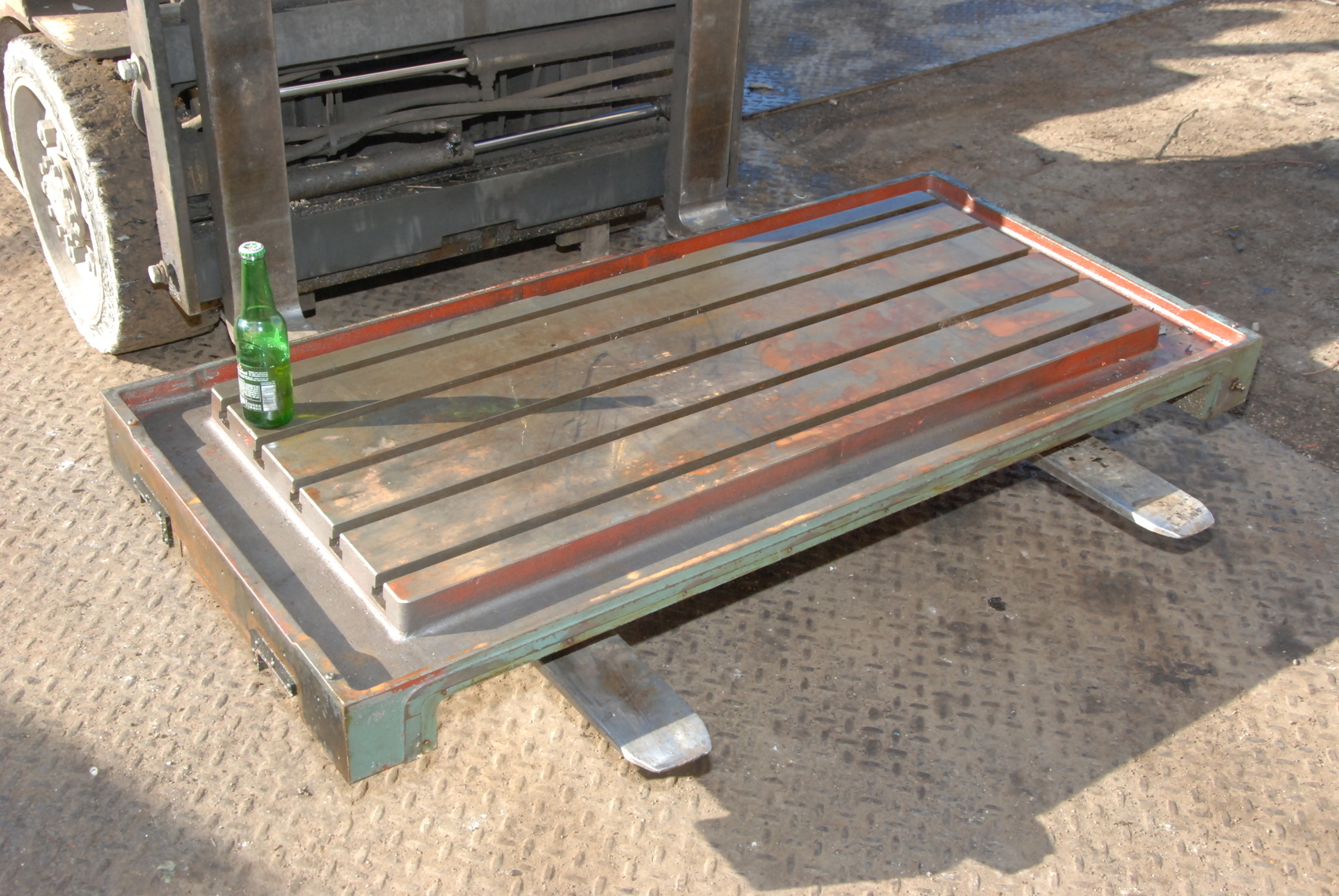T-slotted precision Cast Iron Surface Plate table;47x19.5"t-slot area