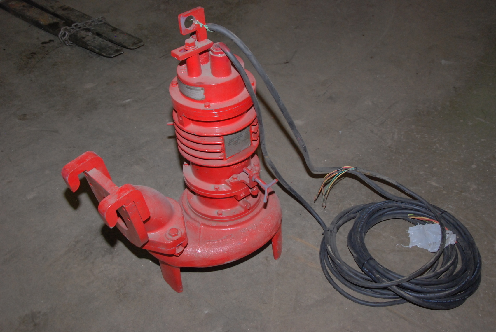 Weil Submersible in water or sewage pump;4A-273211-10;3 HP;460V