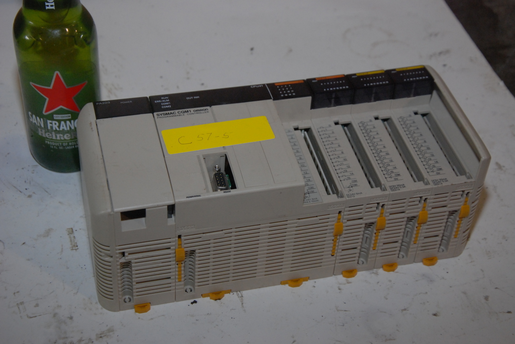 Omron SYSMAC CQM1 PLC:CPU41-E;PA203;ID212;(2x)OD214.