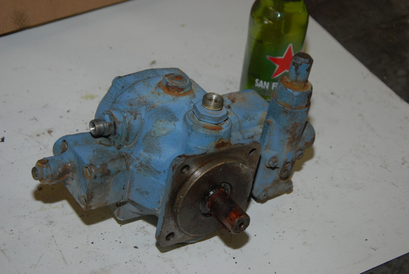 Mannesmann Rexroth Hydraulic pump 1PV2V7-12/10-14RE01MC0-14A1-A184/40