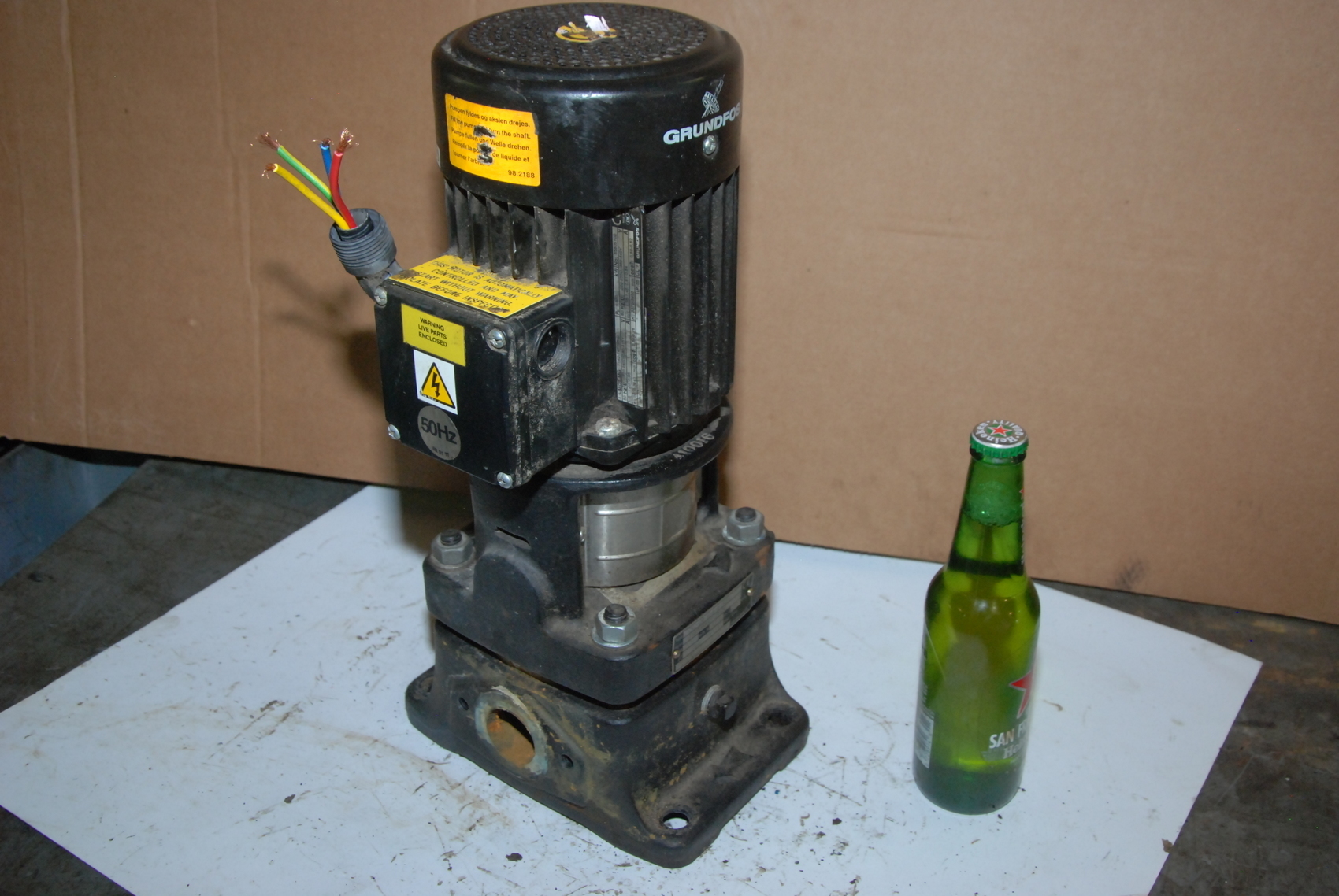 Grundfos CR2-20 A-A-AUUV Vertical Pressure Pump;D40760002P29920;0.37kW