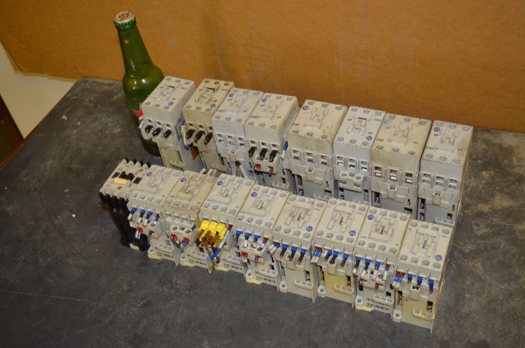 Lot of 17 Allen Bradley Contactors;24VDC coil