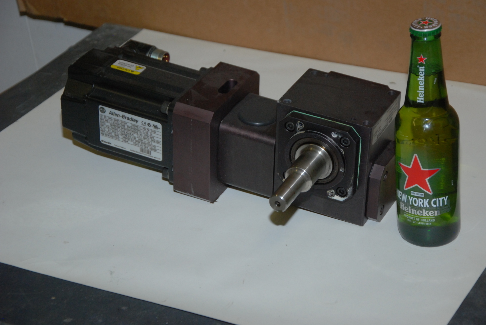 Allen Bradley Conedrive Gear Servo Motor;MPLA420HJ72AA Ser.A