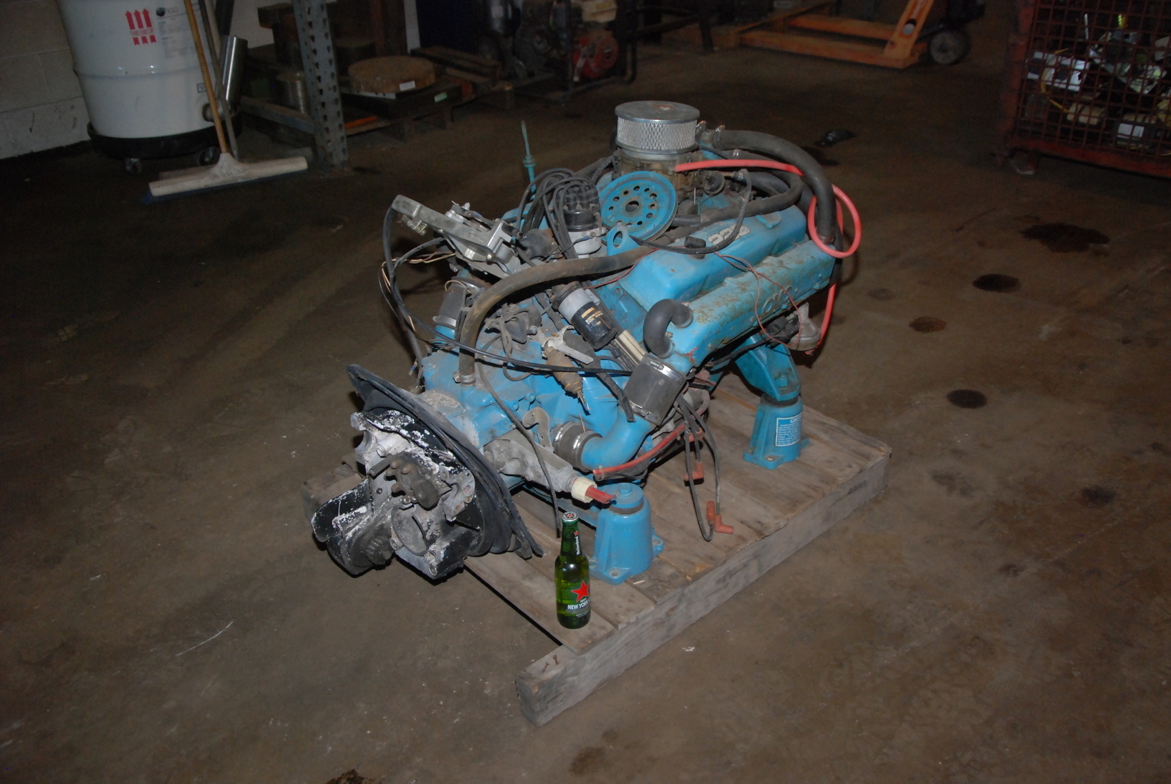 FOR PARTS OMC 225 Boat Engine