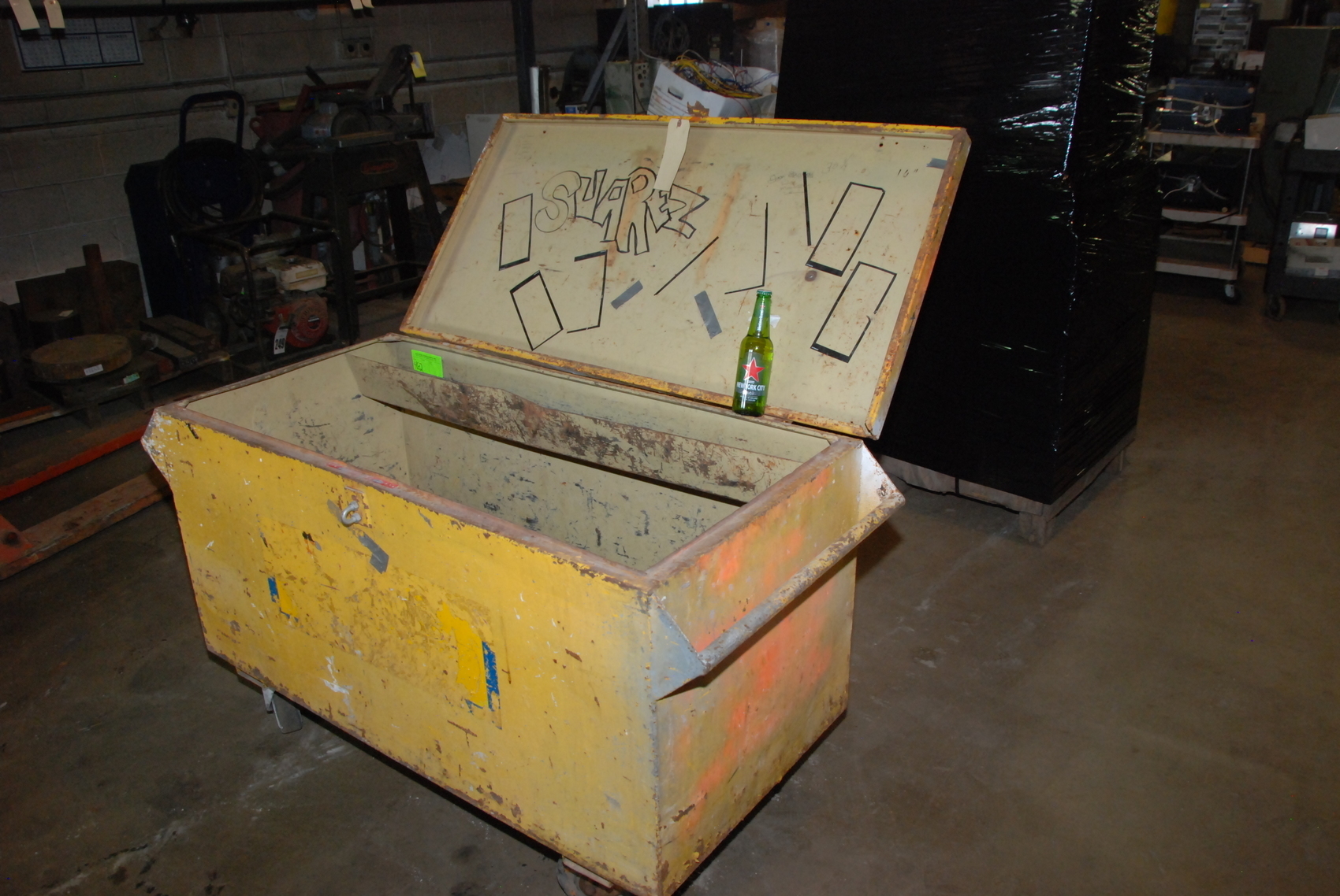 toy chest on casters