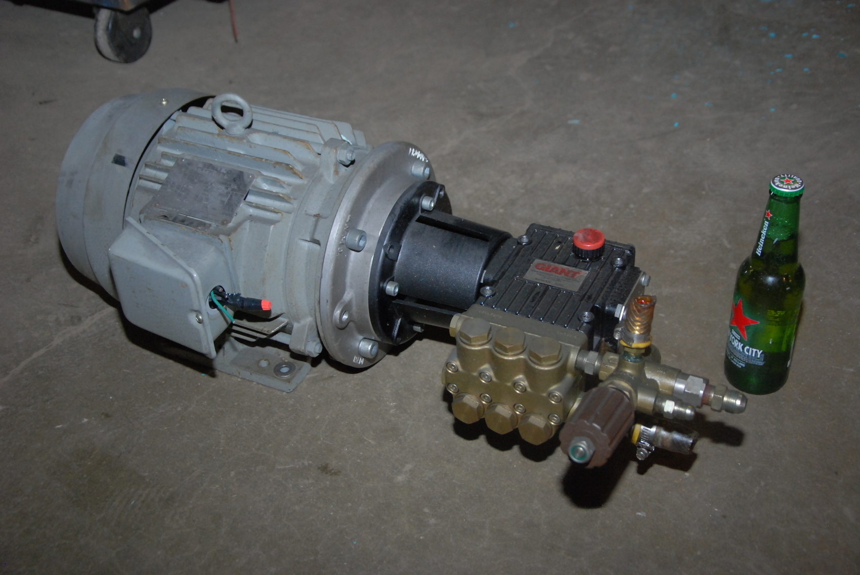 Giant P220LE2FX high pressure piston Pump;Sterling 5HP electric Motor