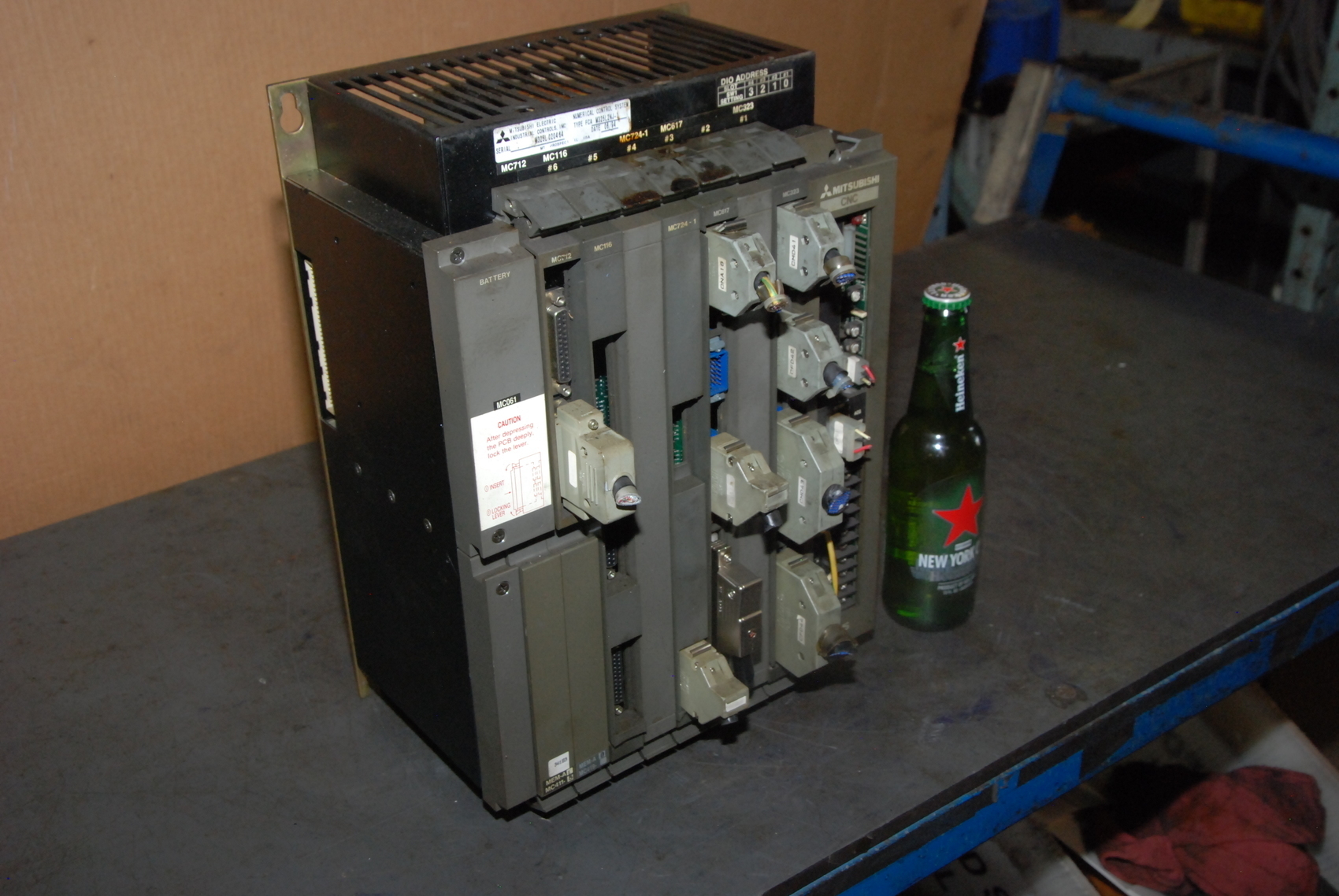 Mitsubishi MELDAS FCA M325L2NJ-1 CNC PLC MC712 MC116 MC724-1 MC617