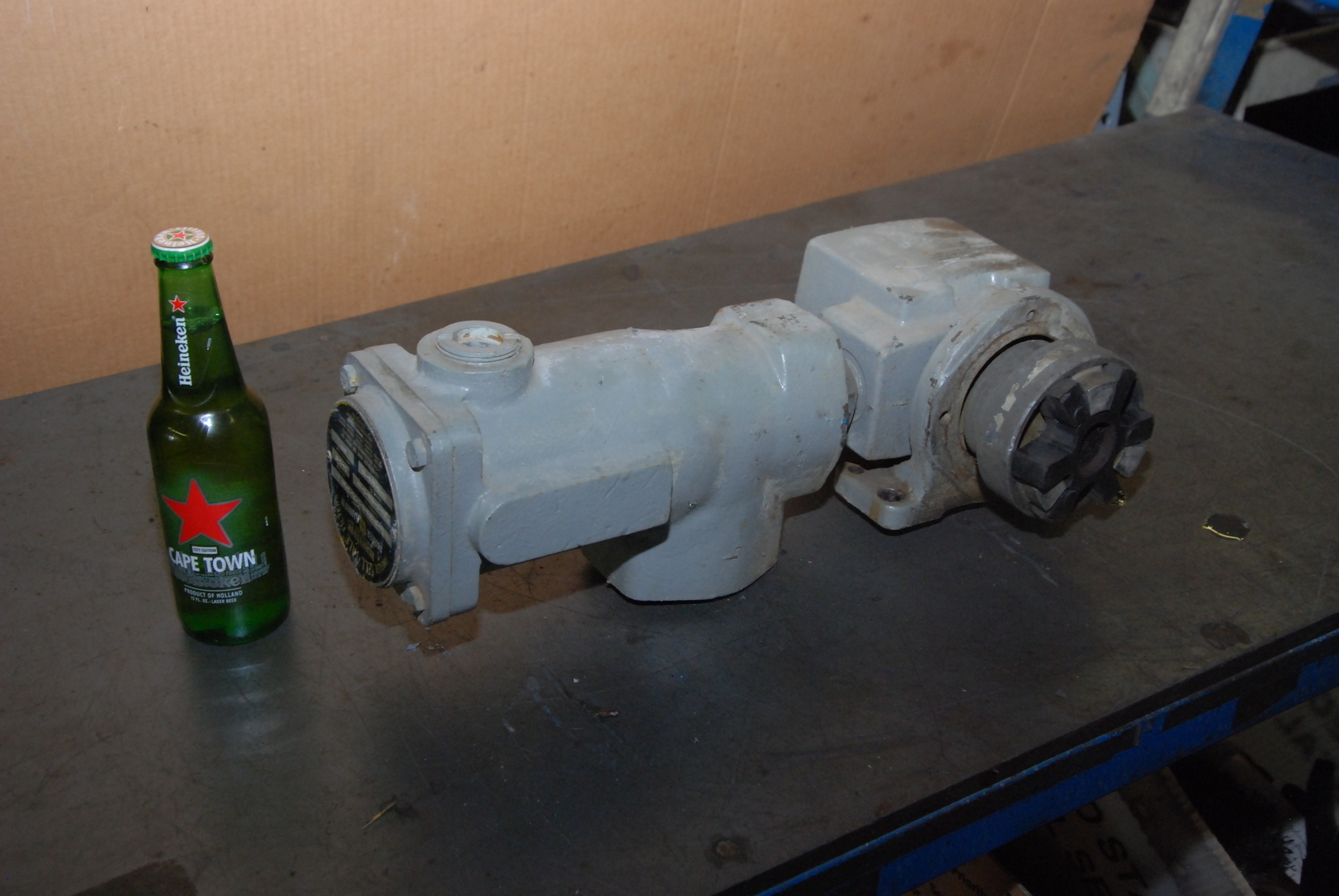 411HP2LRAB hydraulic pump with Rosaen Filter