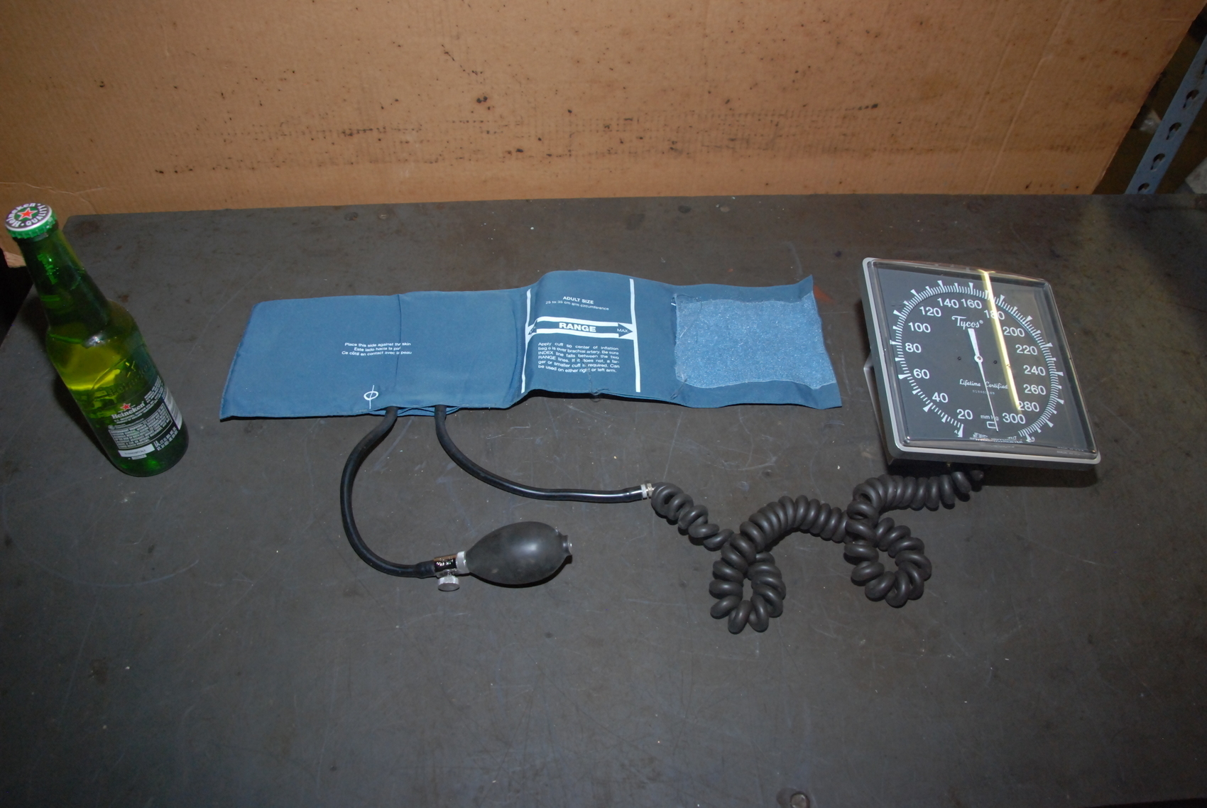 Tycos Adult Blood Pressure Cuff Sphygmomanometer,25 to 35cm cuff