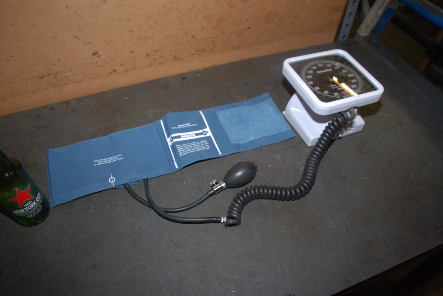 Welch Allyn Adult Blood Pressure Cuff Sphygmomanometer,25 to 35cm cuff