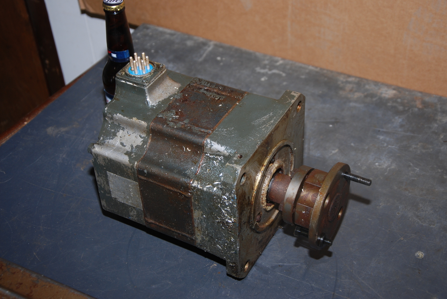 FOR PARTS MitsubisHI 103-CS AC Servo Motor,no encoder