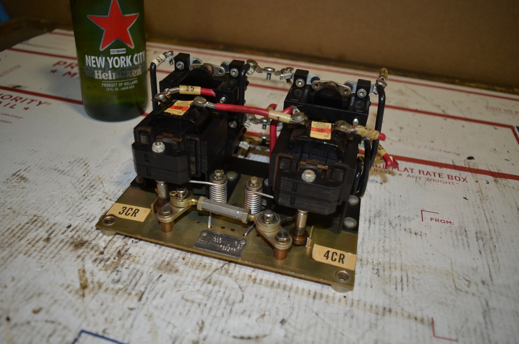 Allen Bradley Bul.705 reversing contactor;1/2HP;110VAC;coil:110V