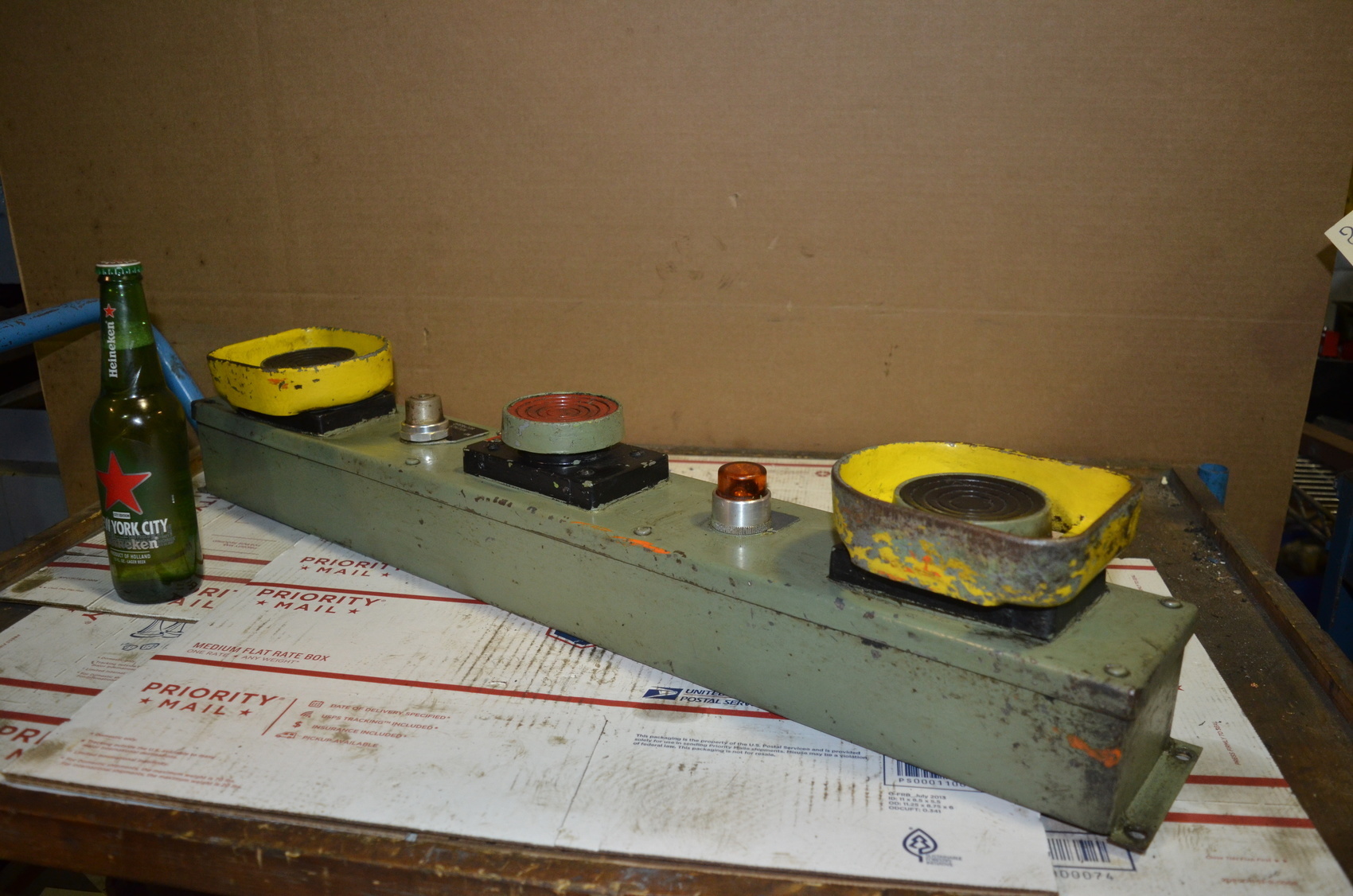 Safety Push Button Station button Allen Bradley two hand