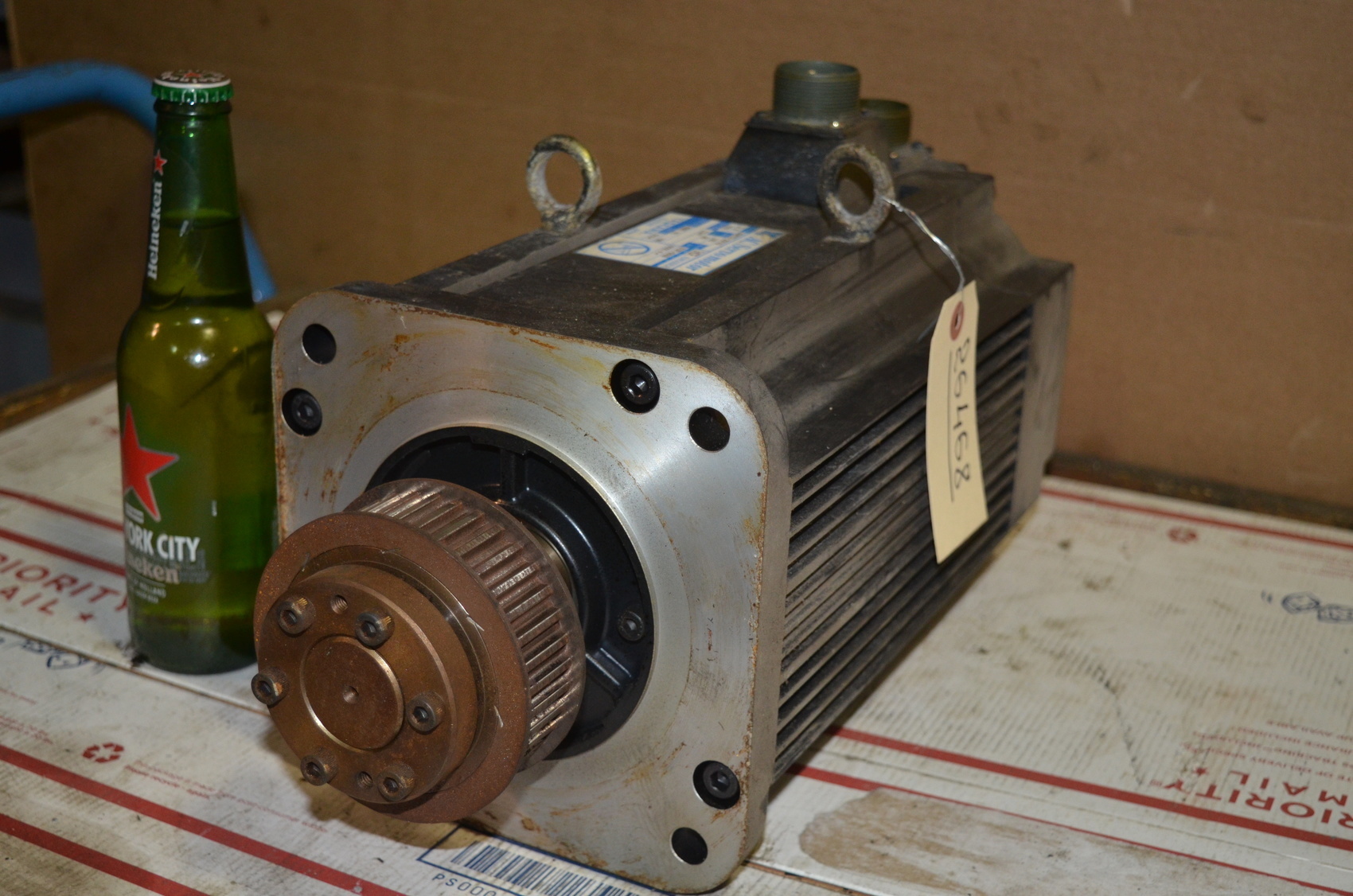 Yaskawa USAFED-30FA2 AC Servo Motor,w/UTOPI-600UB Encoder