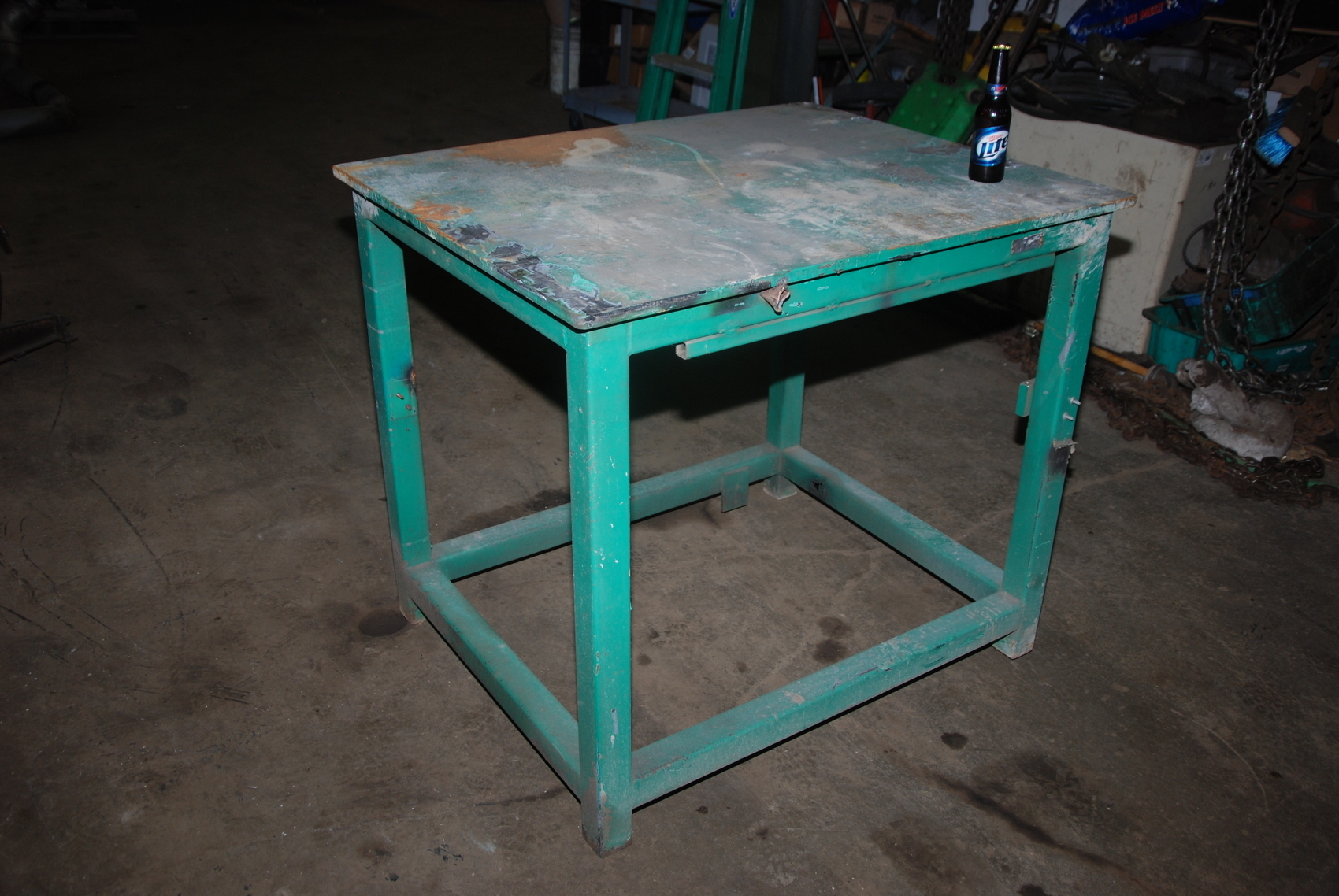 Heavy duty vibratory welding table;43x35x38";3/4"thick