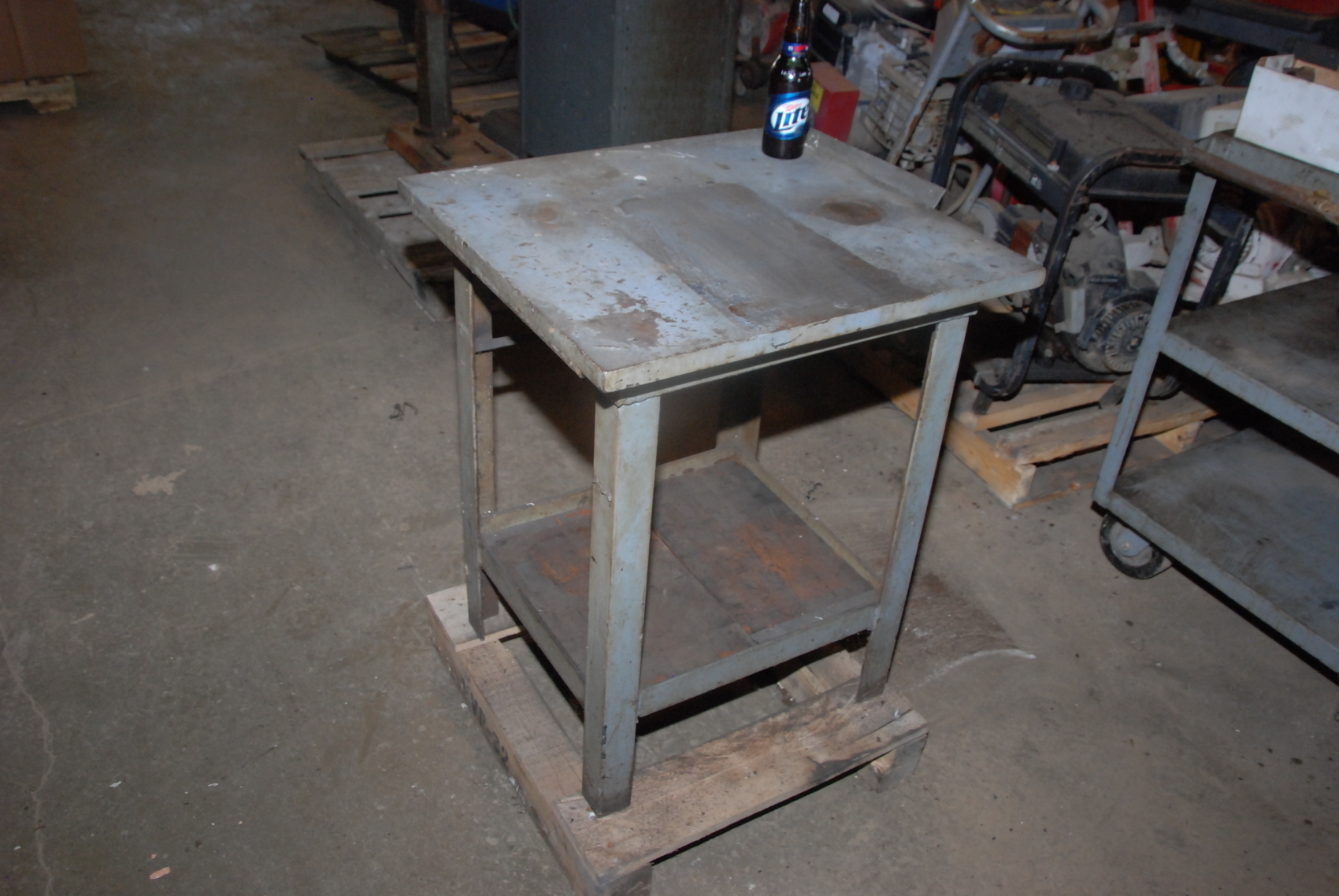 Heavy Duty welding table;22x24x29";7/8"top;with undershelf