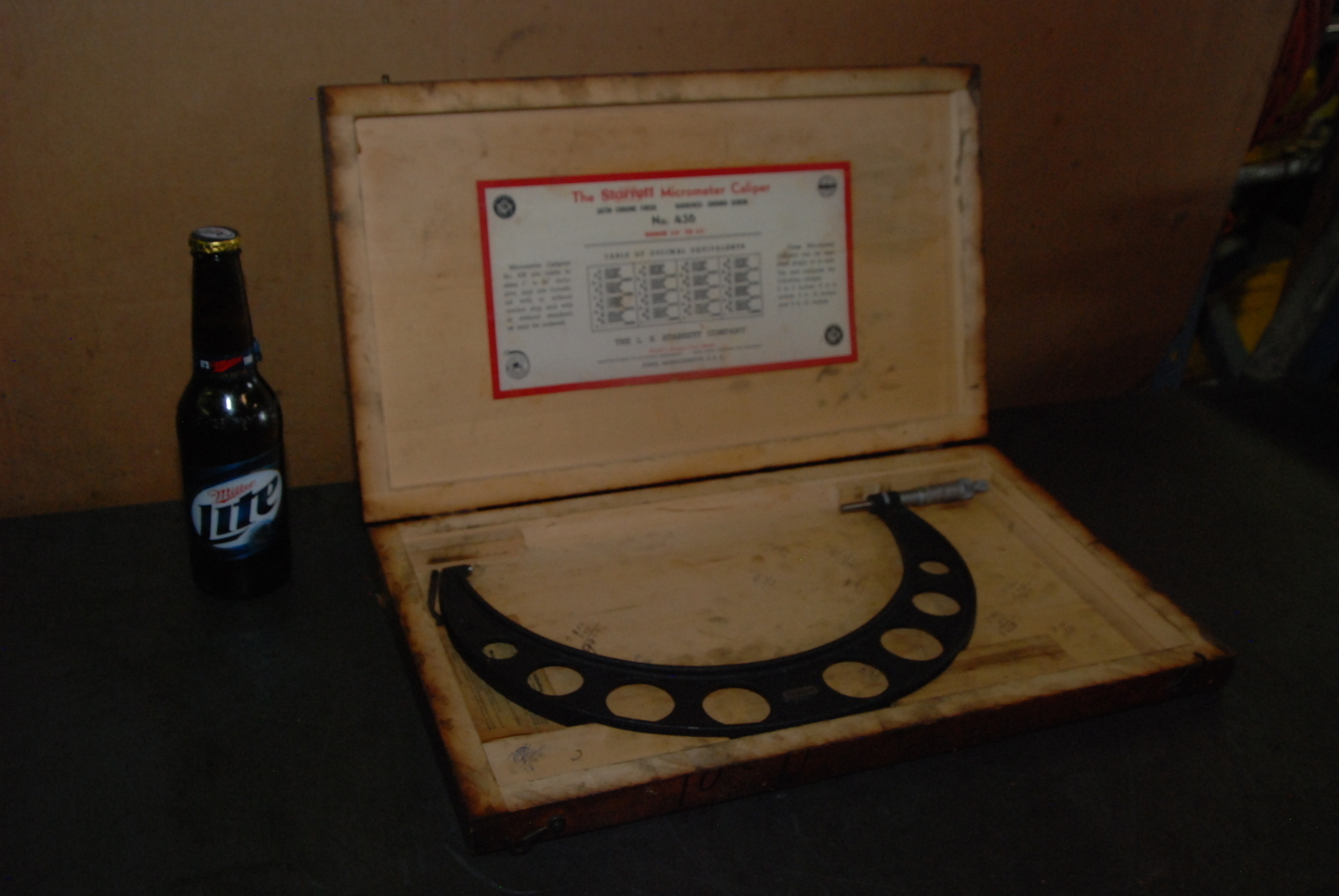 Starrett No436 Outside Micrometer Caliper;10"to 11"in a wooden case