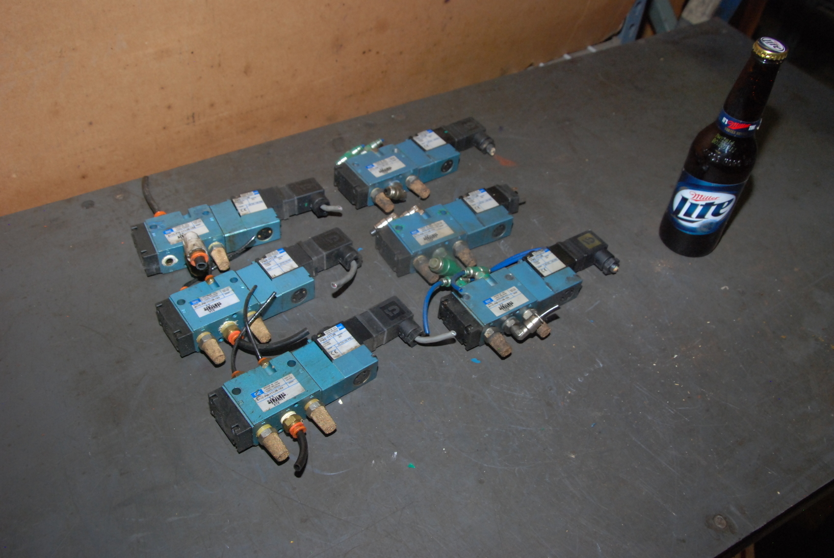 Lot of 6 MHC 811C-PM-111JB-152 Solenoid Valves with PME-11JB