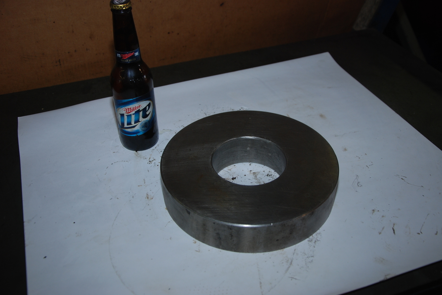 ONE Steel Round Bar for Blacksmith 32lbs;9 1/2x2 Inside Hole 4x2