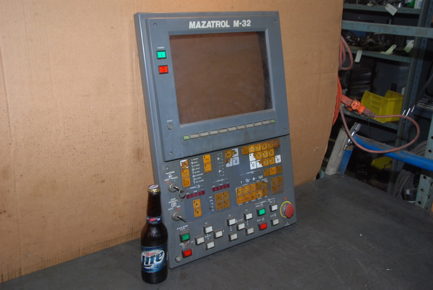 MAZAK MAZATROL M-32 CONTROL PANEL FOR VQC