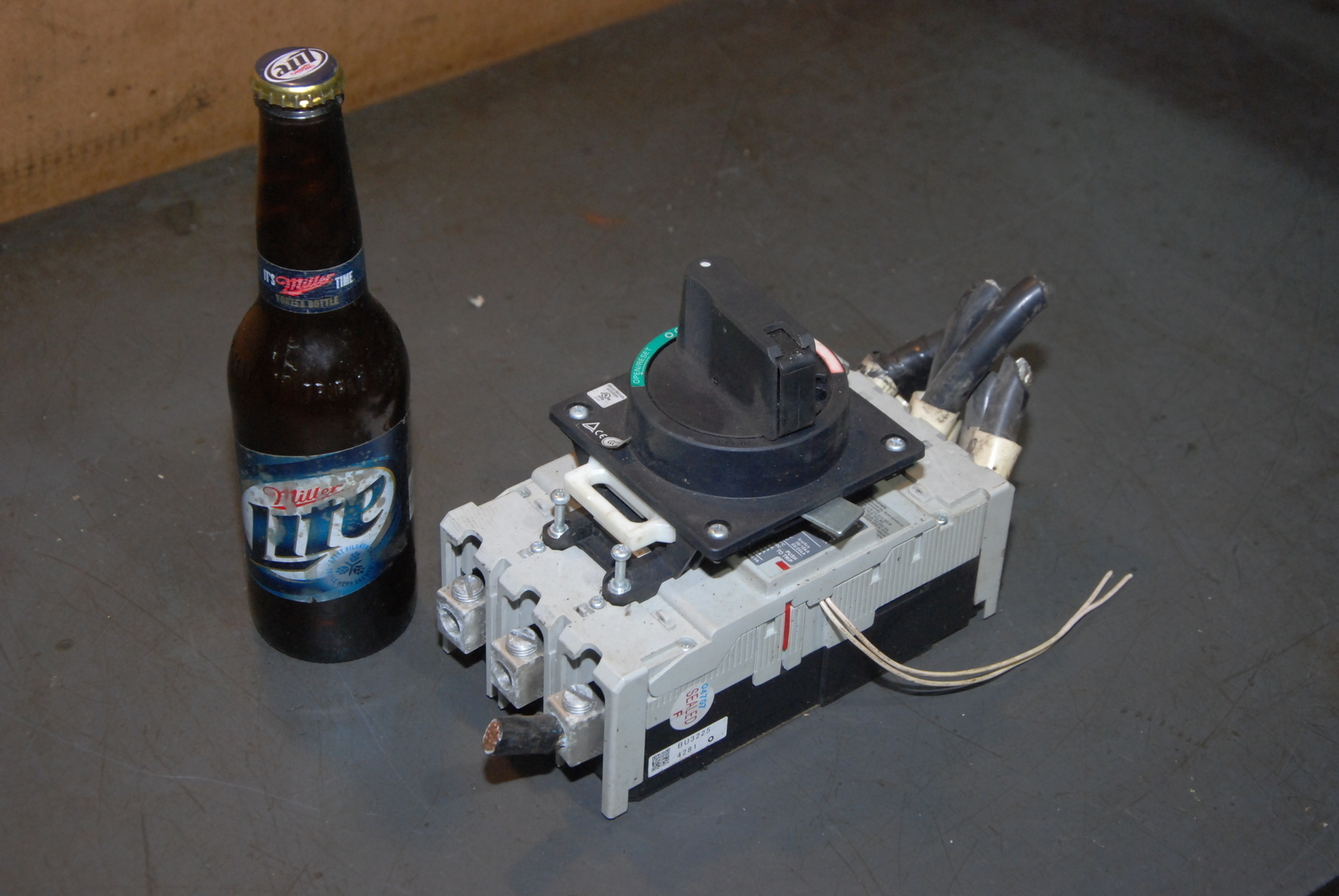 fuji bw250jagu circuit breaker switch disconnect