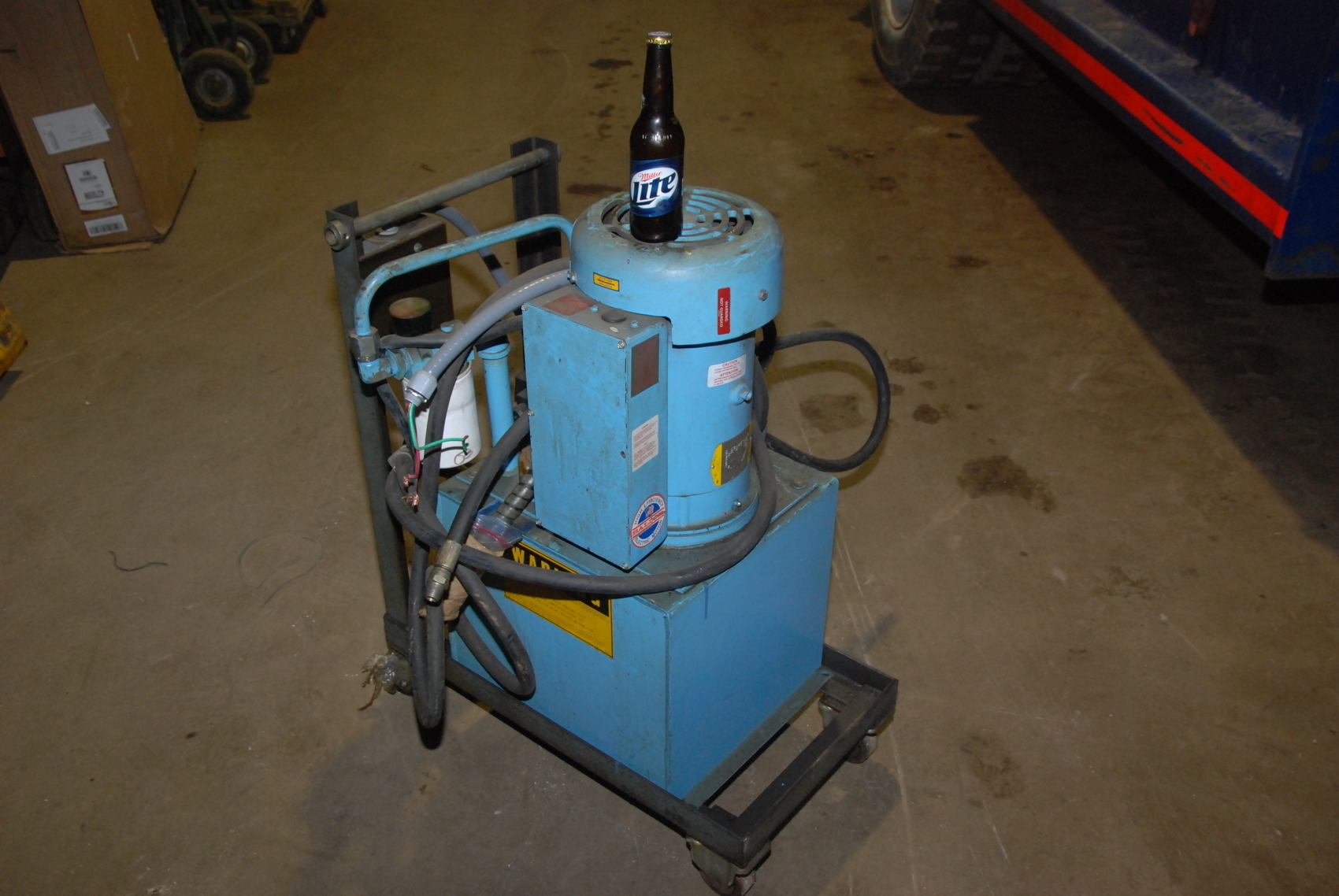 SINGLE PHASE 5 HP Hydraulic Unit on casters