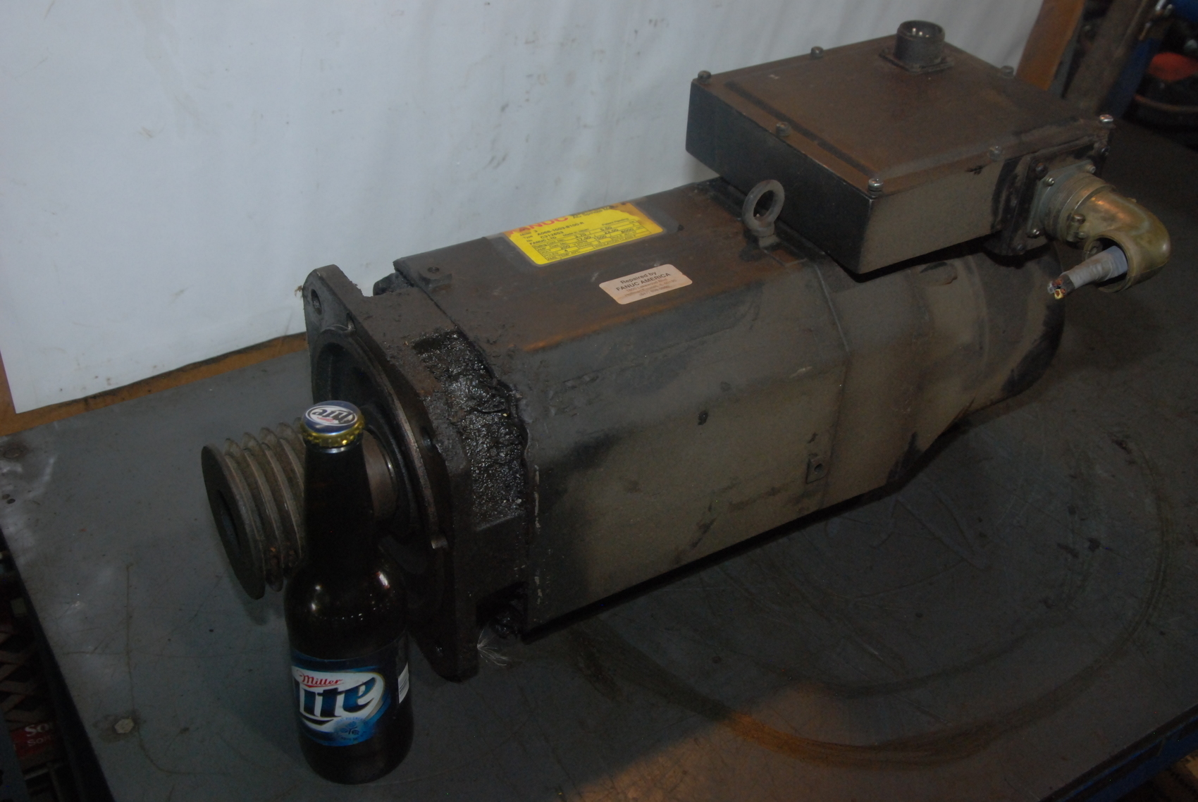 Fanuc AC servo Spindle Motor A06B-1003-B100-R