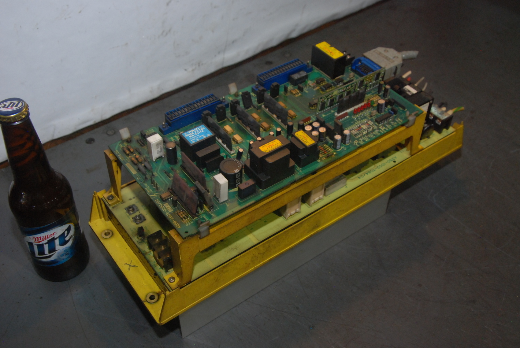 FANUC A20B 1003 OO8 CNC SERVO DRIVE A20B-1003-0090/02