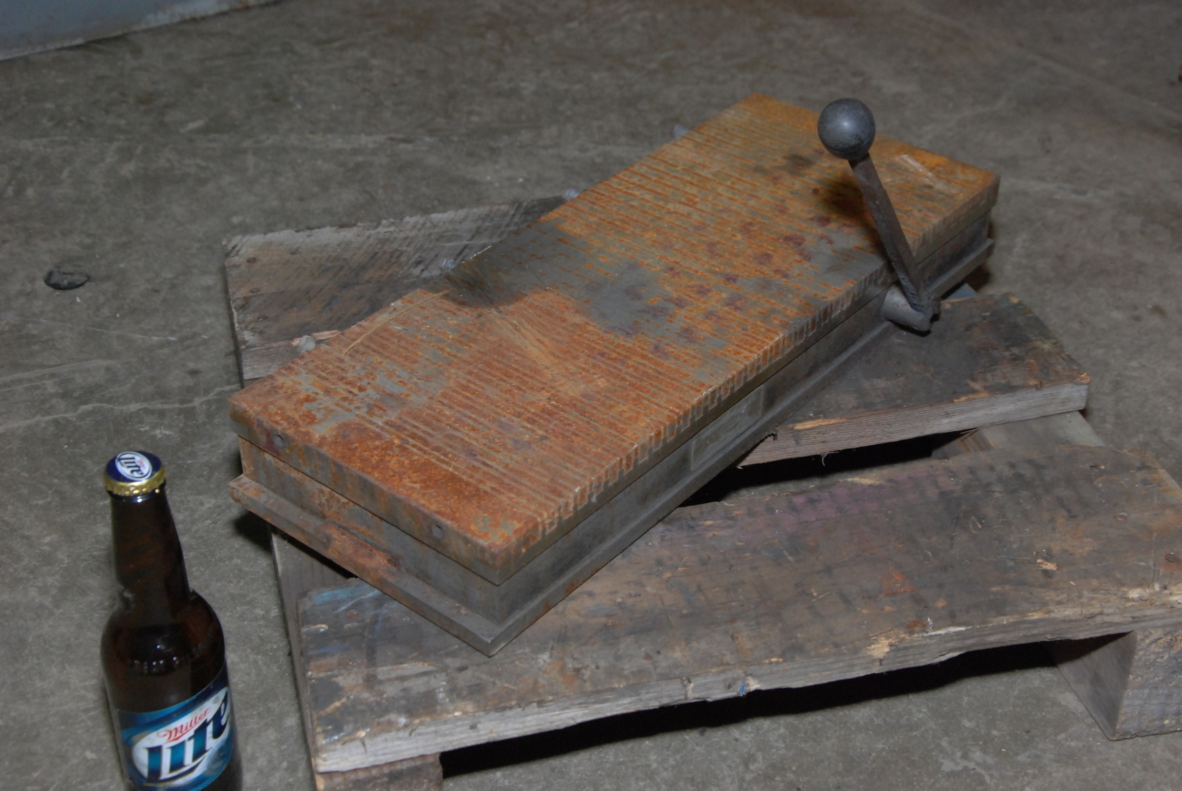 Magnetic surface grinder manual chuck 8x20